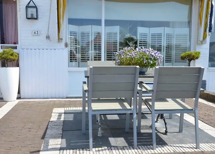 ベッド・アンド・ブレックファスト 't Hofje 350 Meter Het *